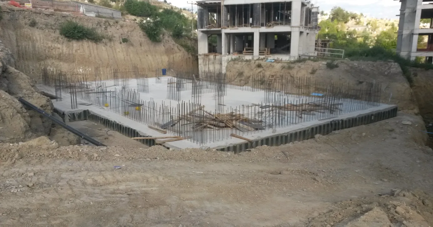 membranin-temel-icine-yatirilarak-beton-ile-korunmasi