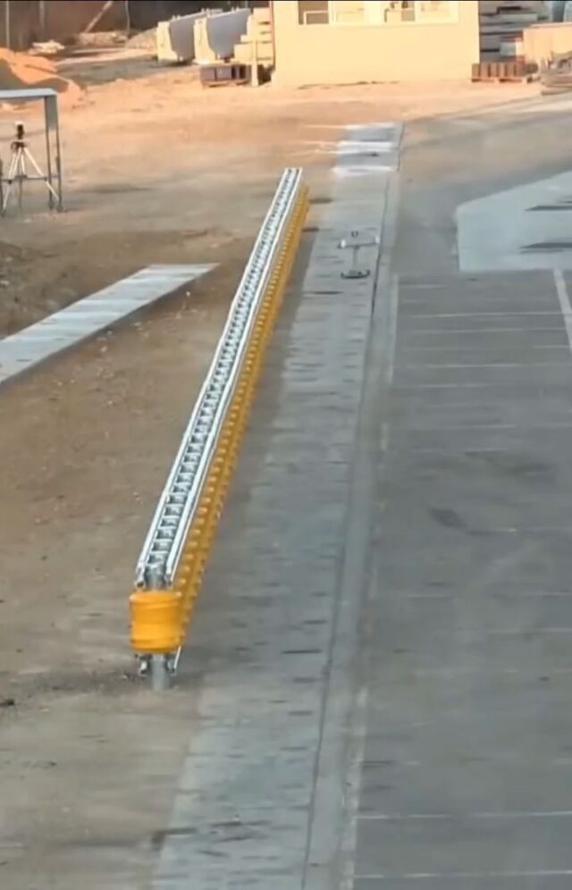 #the #rolling #barrier #system #bariyer #karayolu #road #highway #sistem #kaza #accident #inşaatmühendisliği #mimarlık #mimar #muhendislik #mühendislik #civilengineering #mühendis #civil #architecture #architect #humbarahane #inşaatmühendisi
